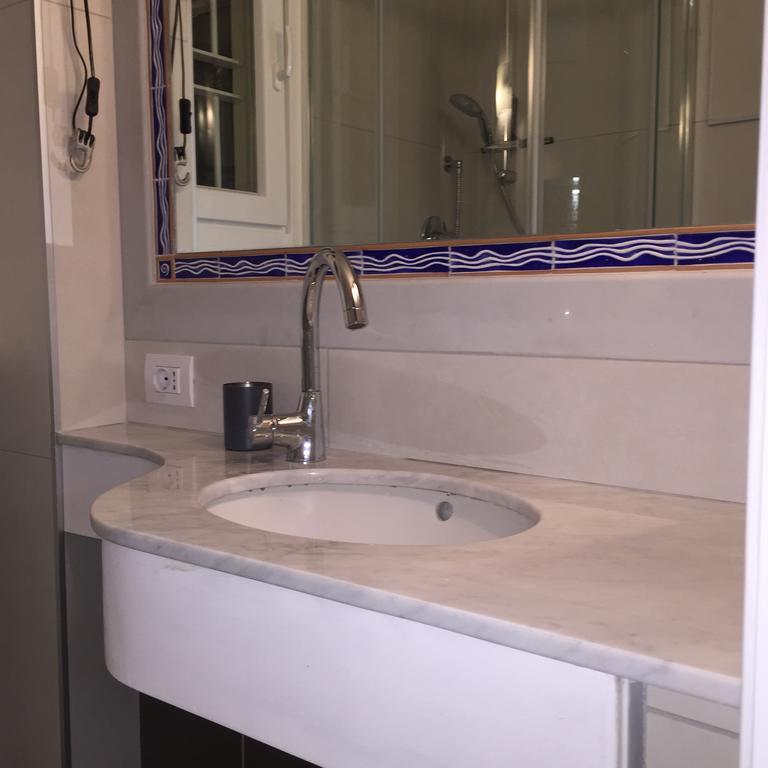 Casa Vacanze - Casa Luciana Style - Vomero Napoli Екстериор снимка